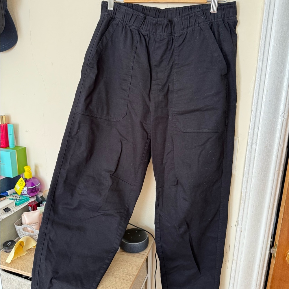 Old Navy Black Cargo Pants with Relaxed Fit high rise